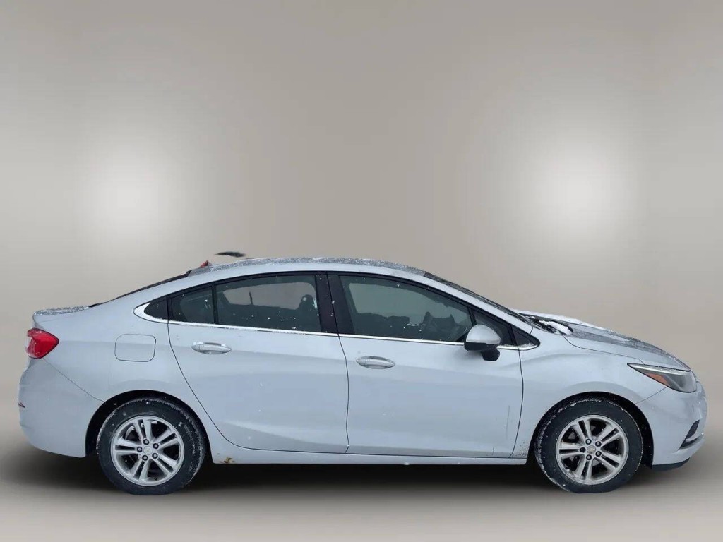 2016 Chevrolet Cruze Image 3