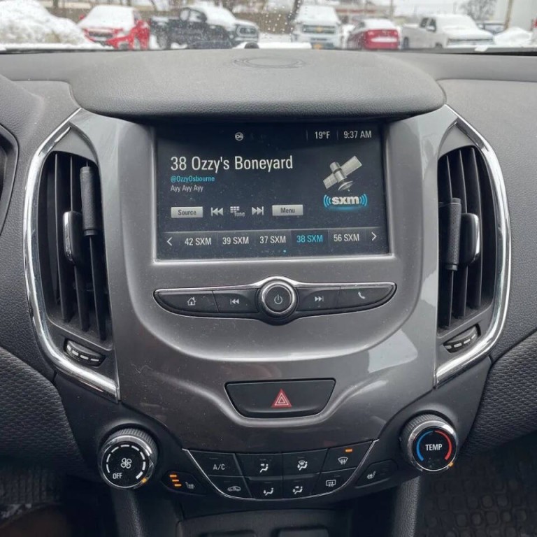 2016 Chevrolet Cruze Image 12