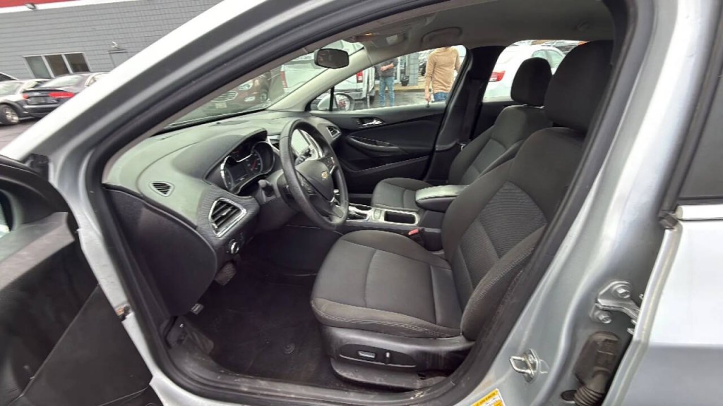 2016 Chevrolet Cruze Image 13