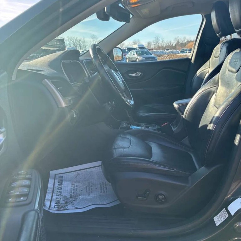 2016 Jeep Cherokee Image 9