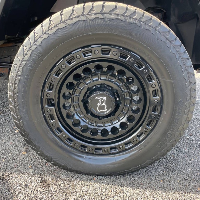 2005 HUMMER H2 Image 13