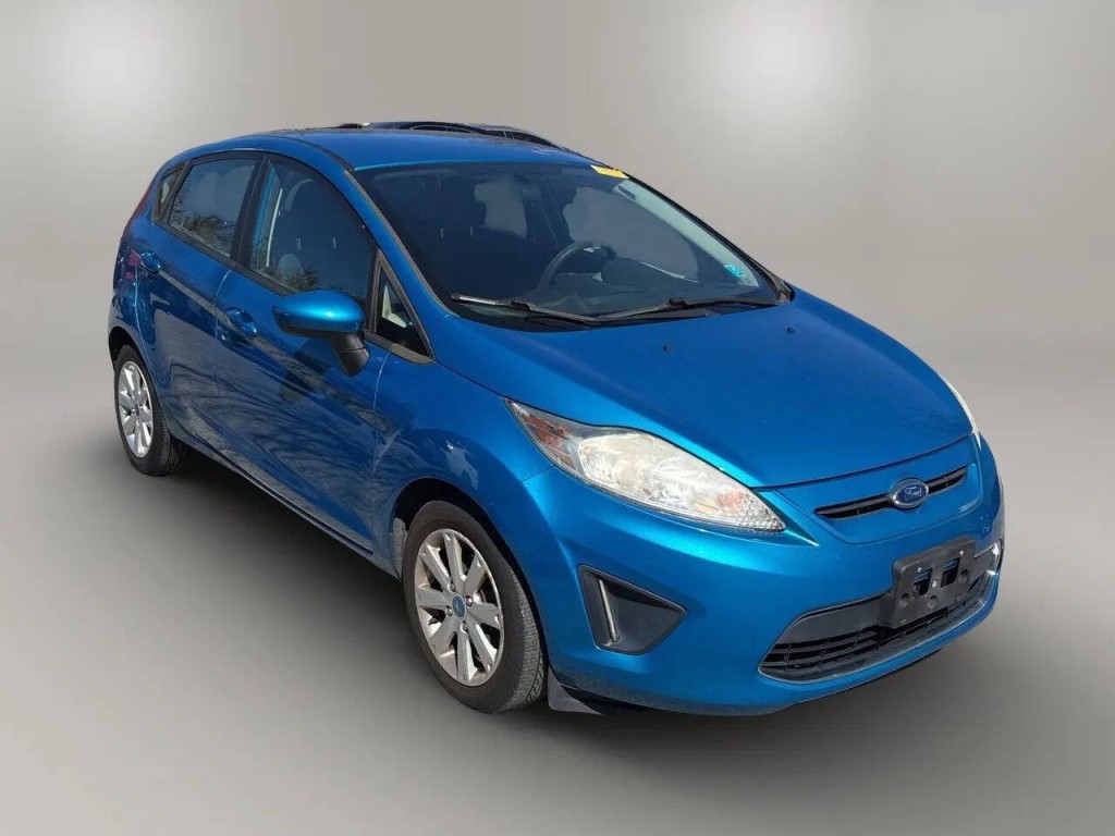 2012 Ford Fiesta Image 3