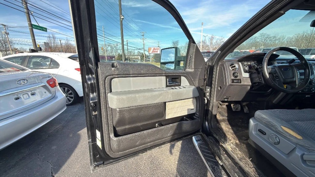 2013 Ford F-150 Image 10