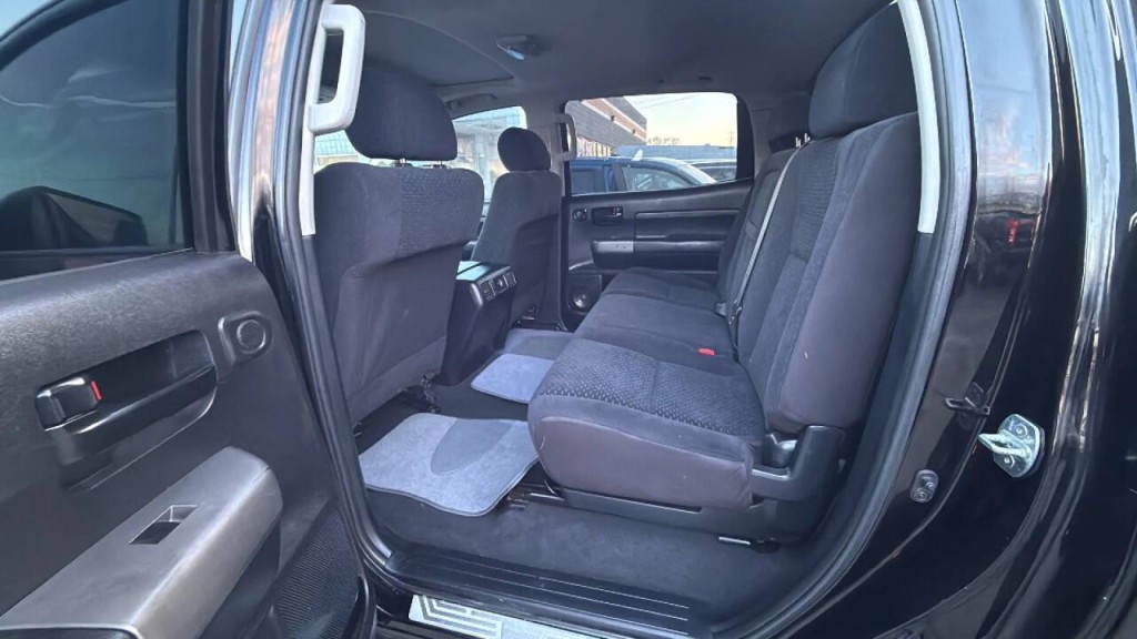 2010 Toyota Tundra Image 13