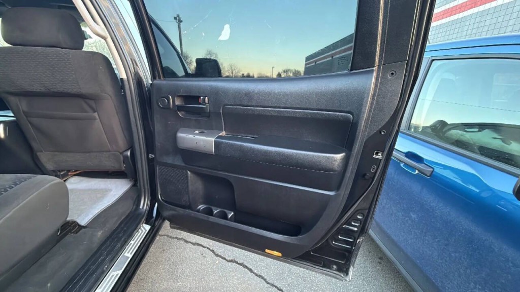 2010 Toyota Tundra Image 14