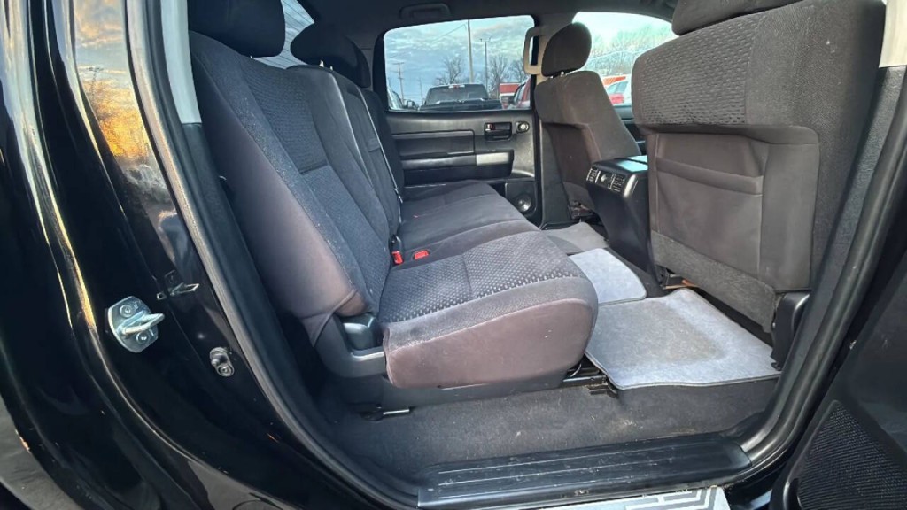 2010 Toyota Tundra Image 15