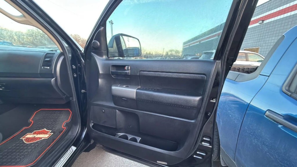 2010 Toyota Tundra Image 16