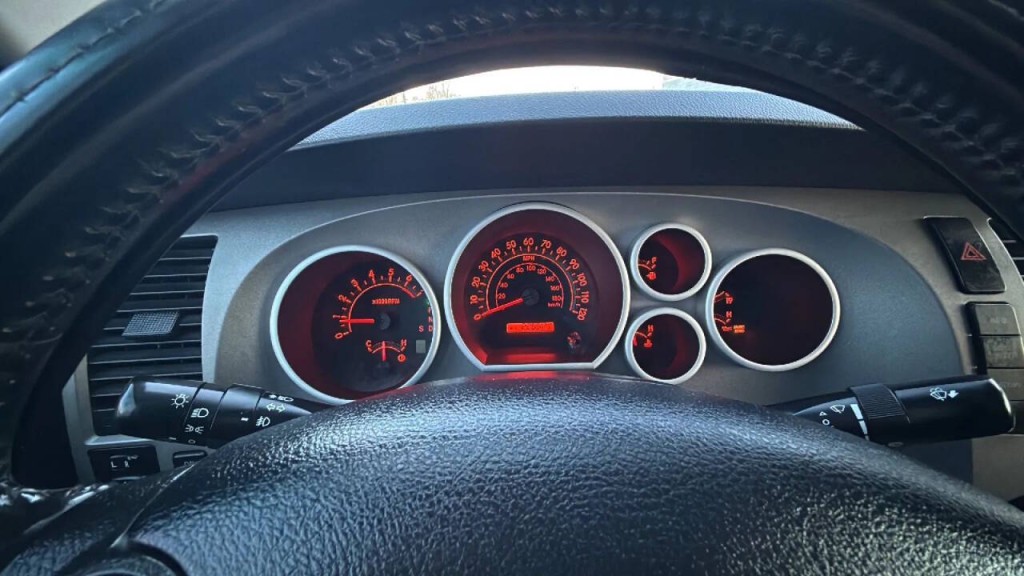 2010 Toyota Tundra Image 18