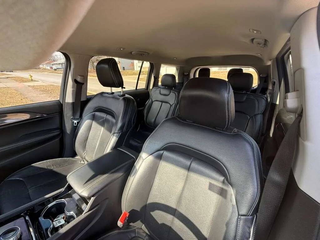 2022 Jeep Grand Cherokee Image 12