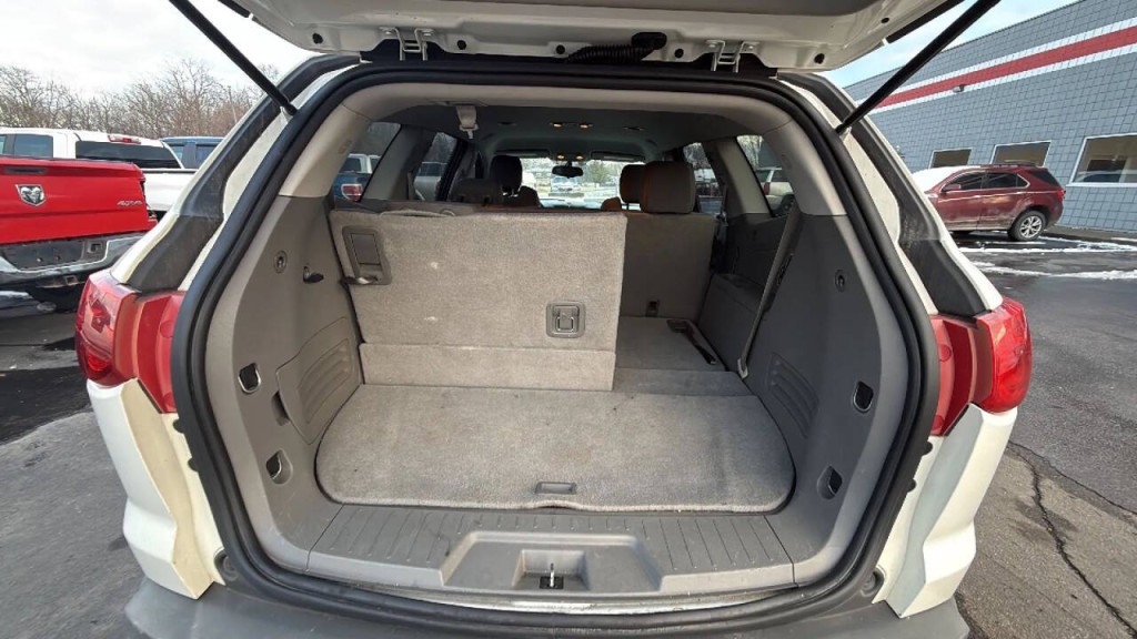 2012 Chevrolet Traverse Image 15