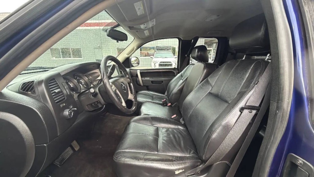 2010 Chevrolet Silverado 1500 Image 10