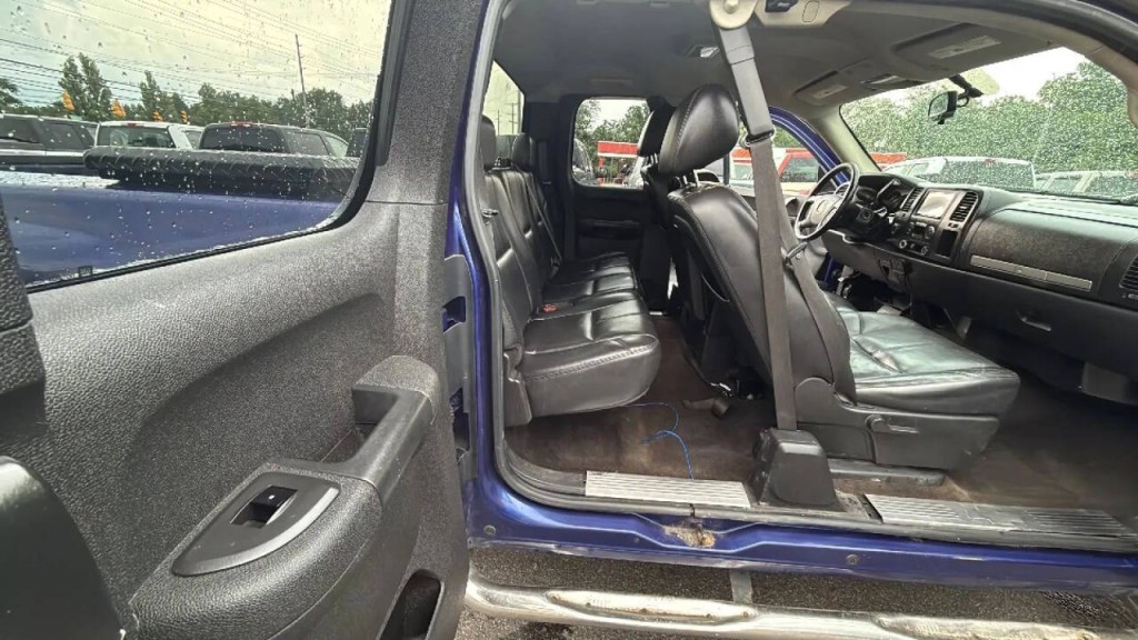 2010 Chevrolet Silverado 1500 Image 16