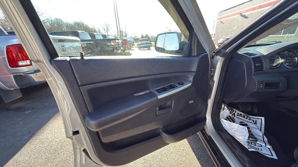 2008 Jeep Grand Cherokee Image 8