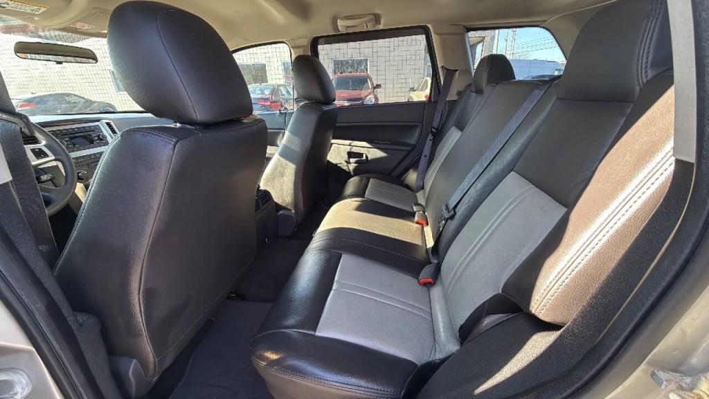 2008 Jeep Grand Cherokee Image 11