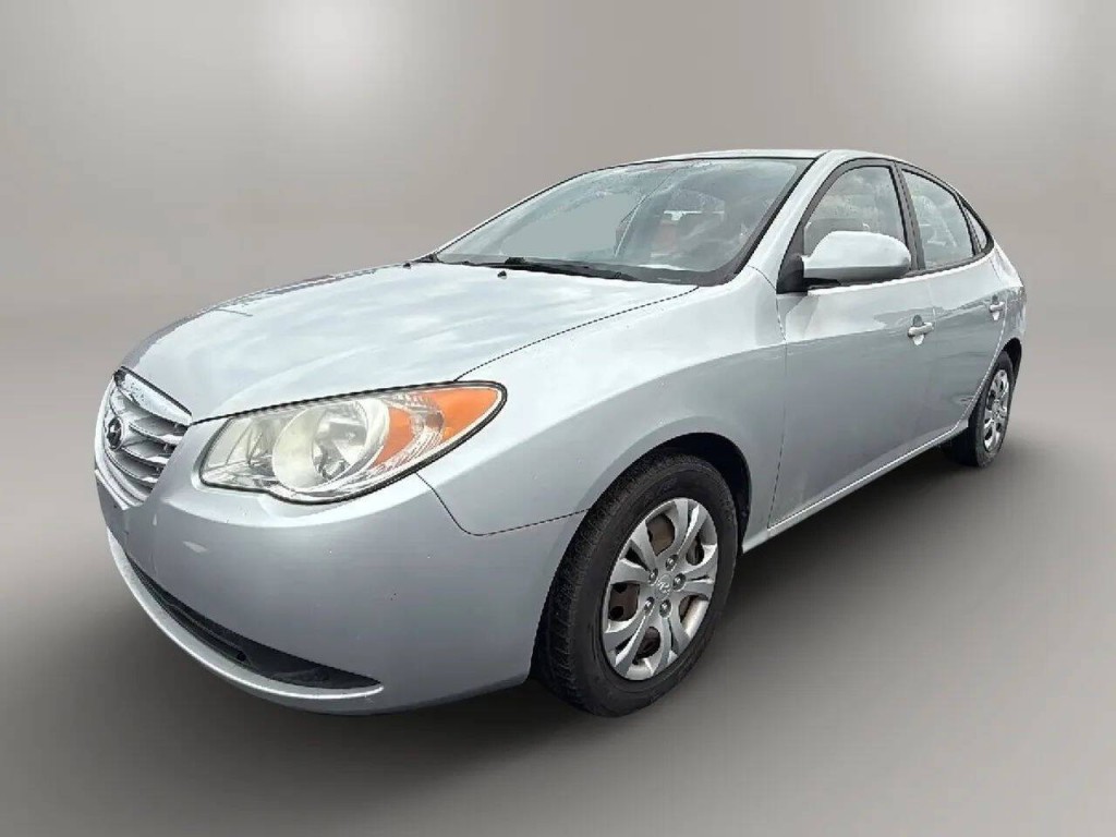 2010 Hyundai Elantra Image 1