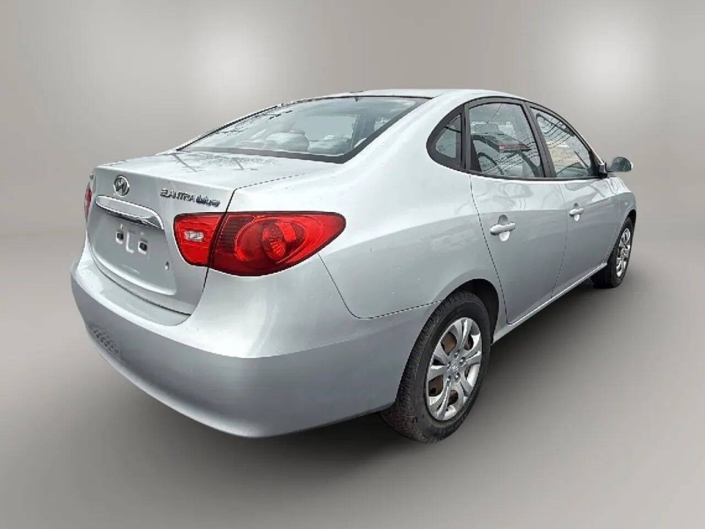 2010 Hyundai Elantra Image 5