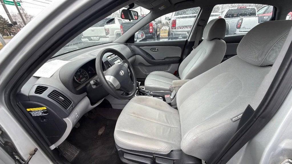 2010 Hyundai Elantra Image 10