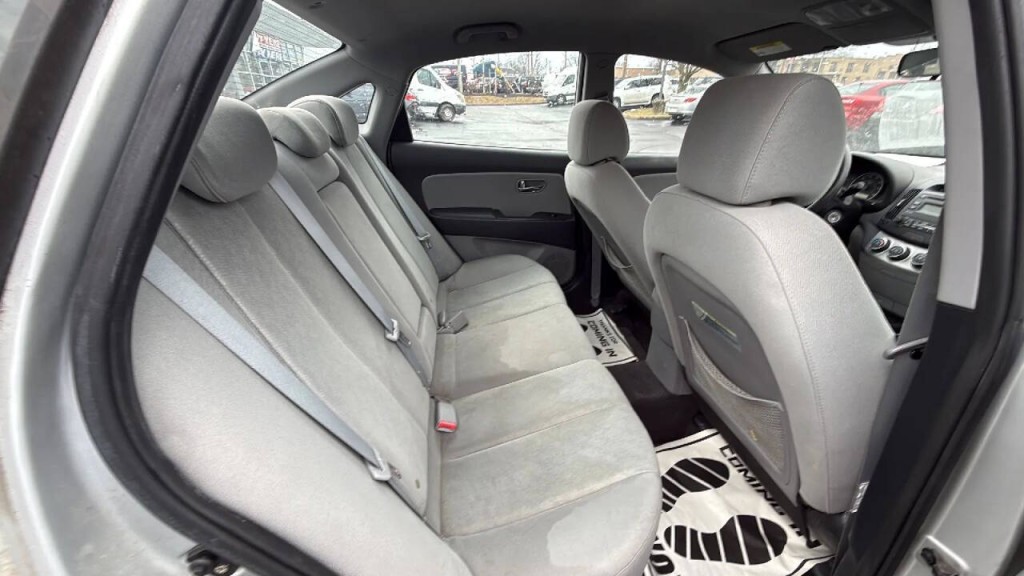 2010 Hyundai Elantra Image 14