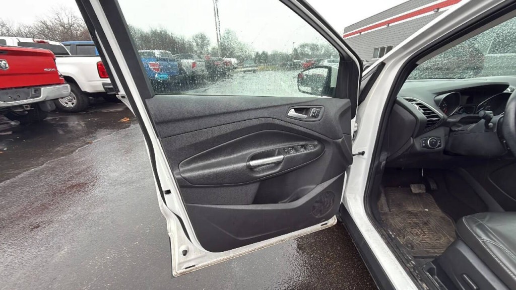 2016 Ford Escape Image 10