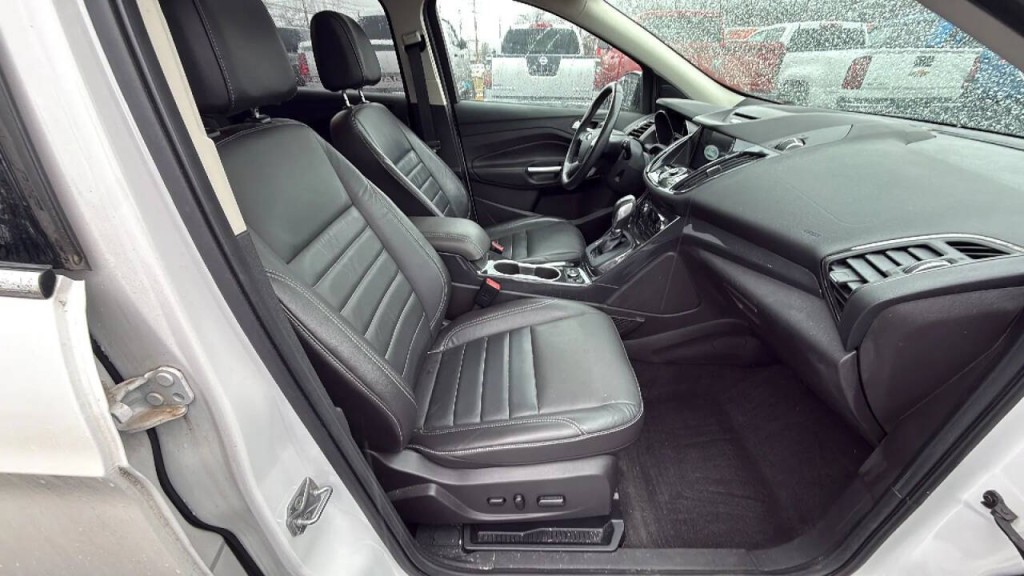 2016 Ford Escape Image 18