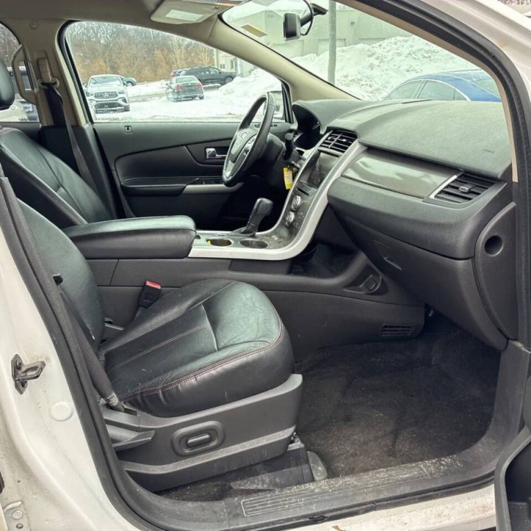 2014 Ford Edge Image 9