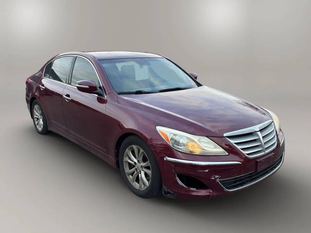 2012 Hyundai Genesis Image 7