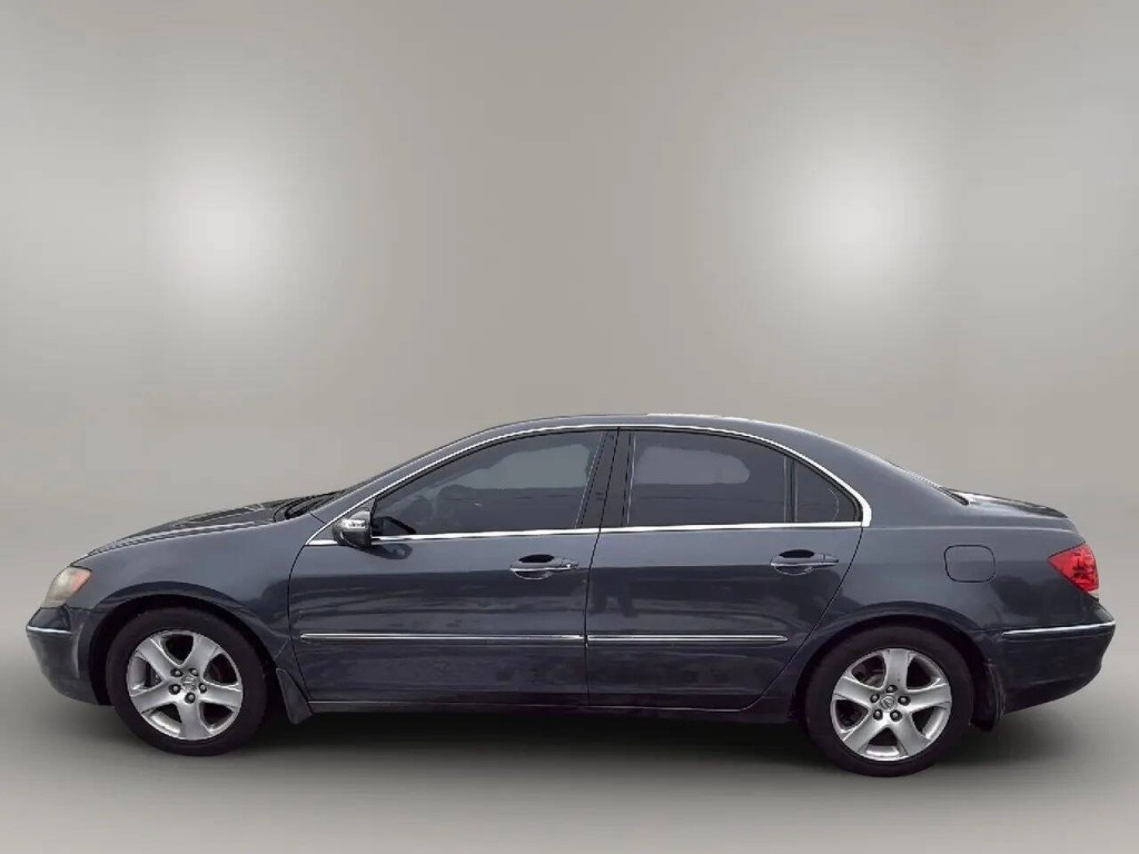 2005 Acura RL Image 2