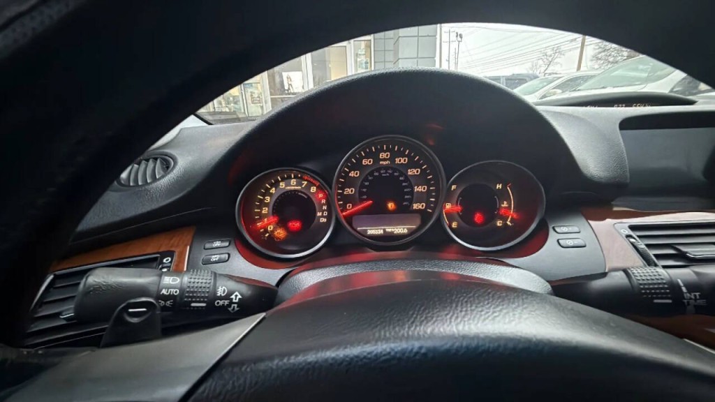 2005 Acura RL Image 19