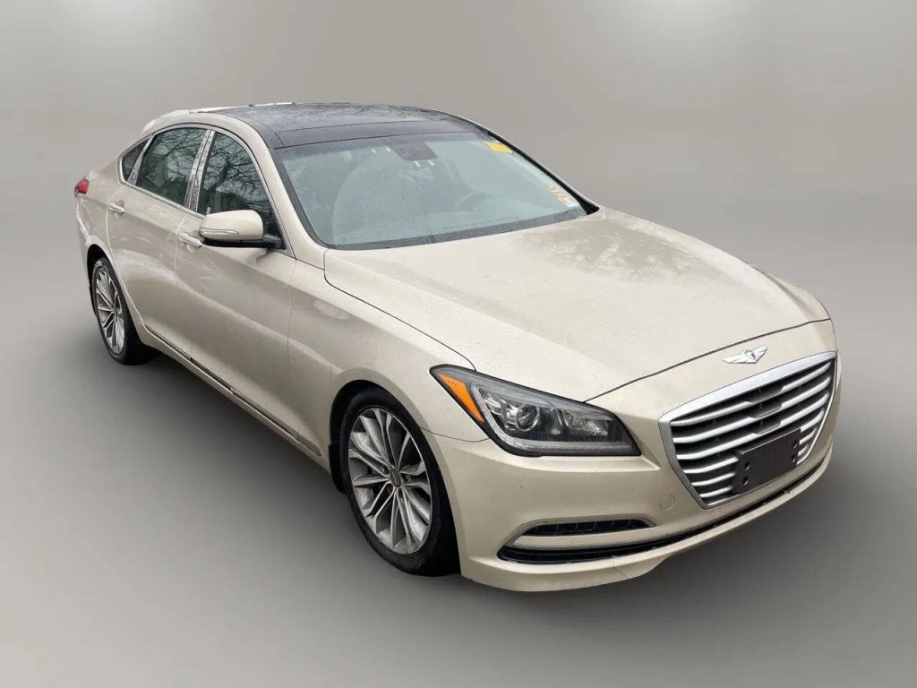 2015 Hyundai Genesis Image 5