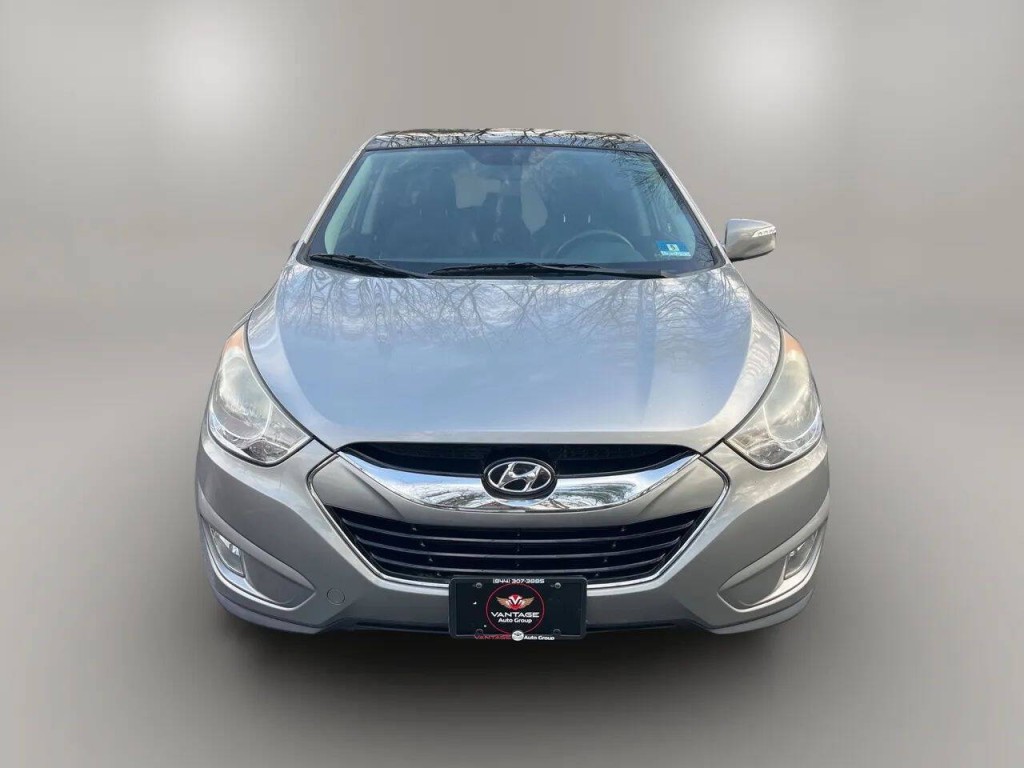 2012 Hyundai Tucson Image 8