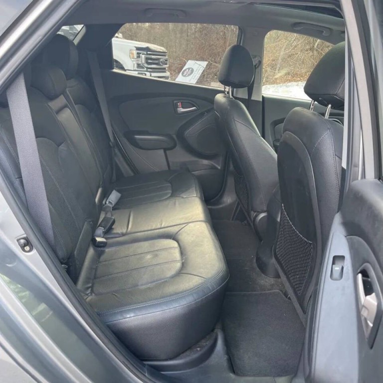 2012 Hyundai Tucson Image 9