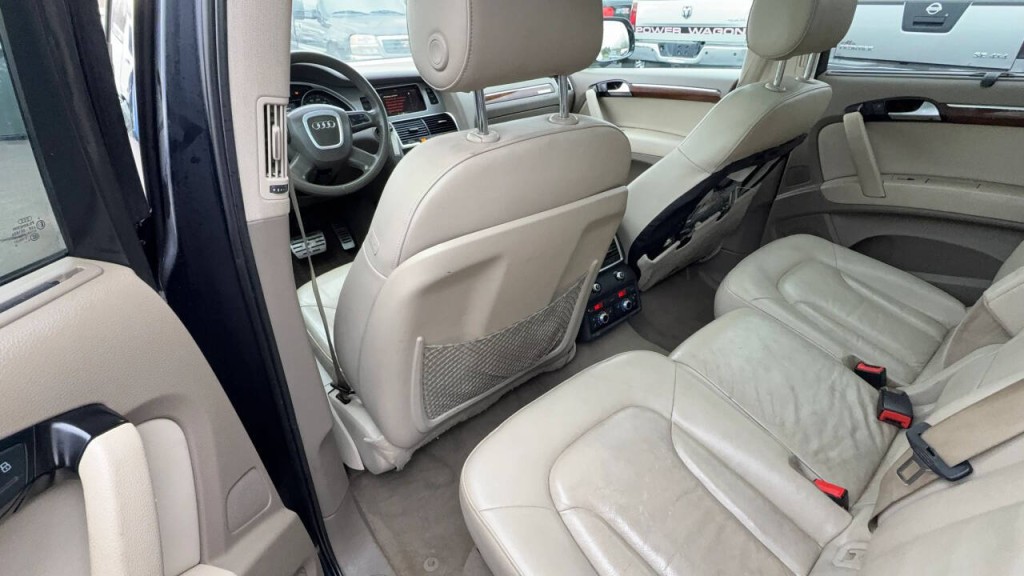 2011 Audi Q7 Image 13