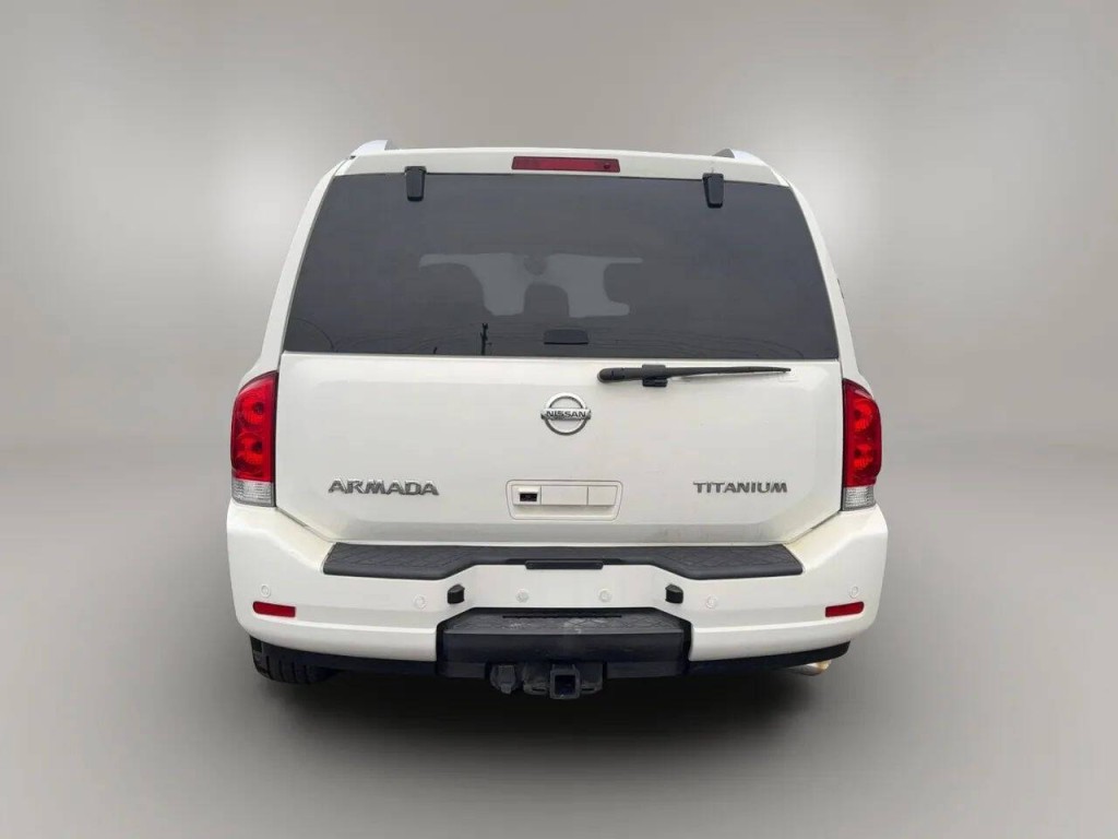 2010 Nissan Armada Image 5