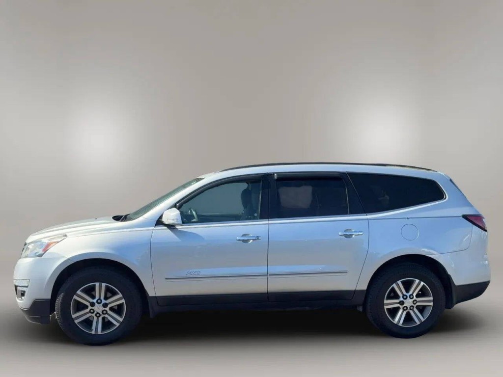 2017 Chevrolet Traverse Image 3