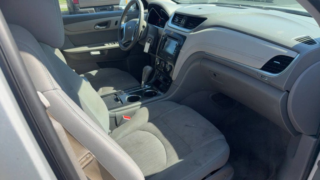 2017 Chevrolet Traverse Image 14