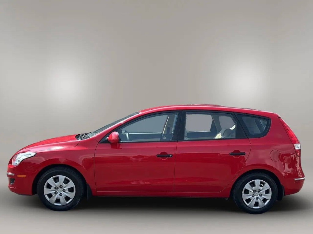 2010 Hyundai Elantra Image 2