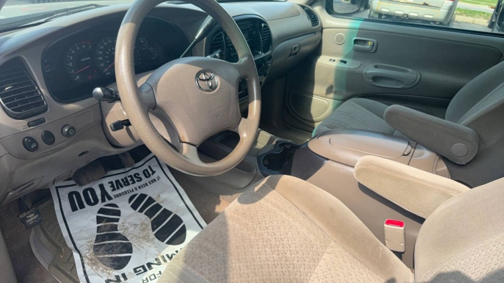 2005 Toyota Tundra Image 8
