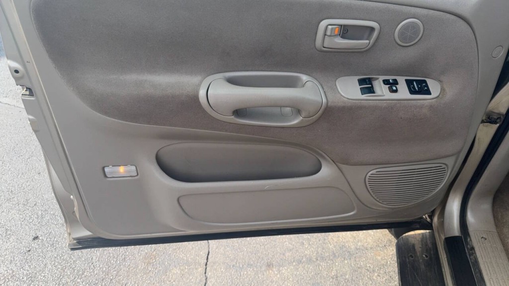 2005 Toyota Tundra Image 9