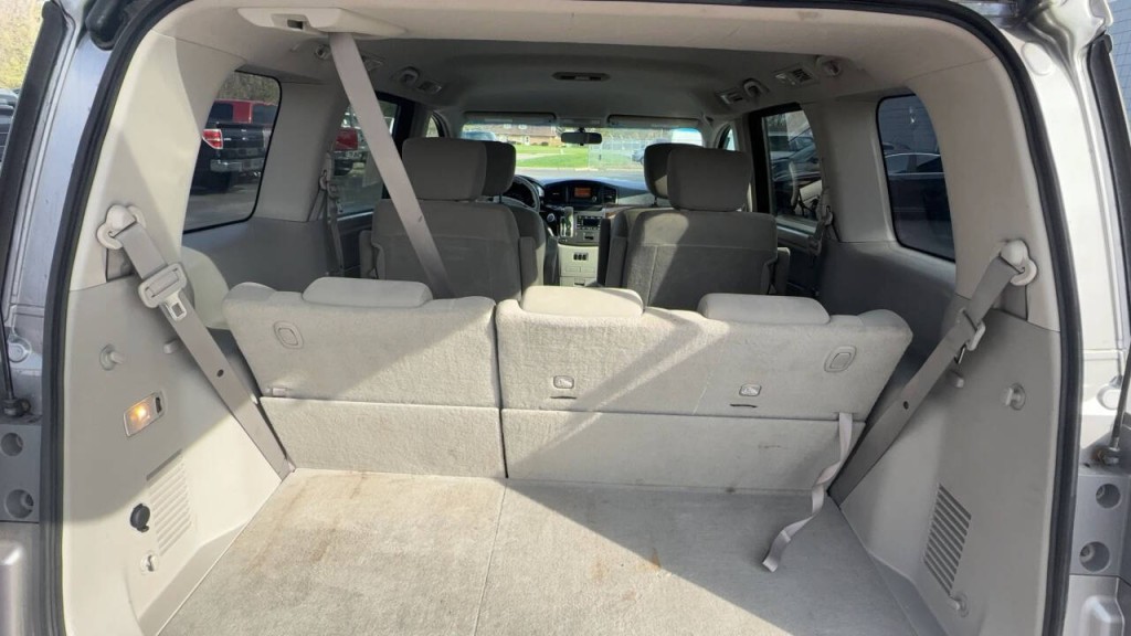 2011 Nissan Quest Image 12