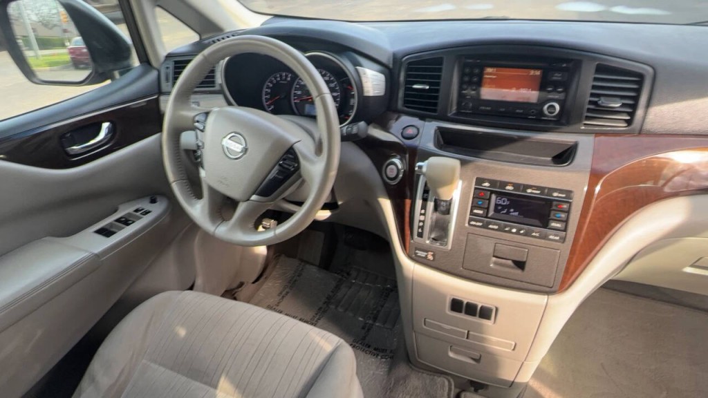 2011 Nissan Quest Image 15