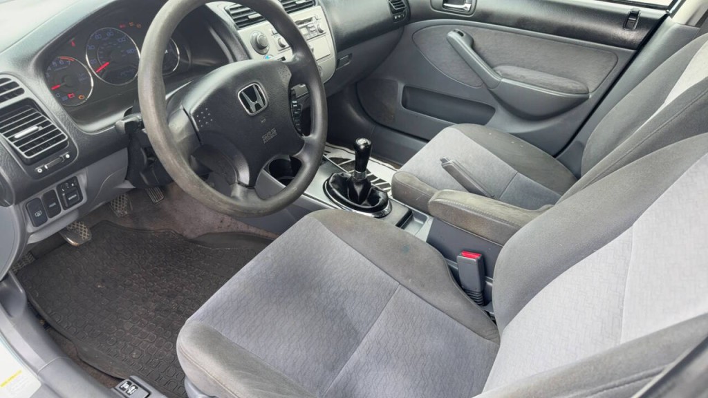 2005 Honda Civic Image 11