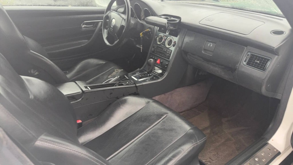 1998 Mercedes-Benz SLK-Class Image 12