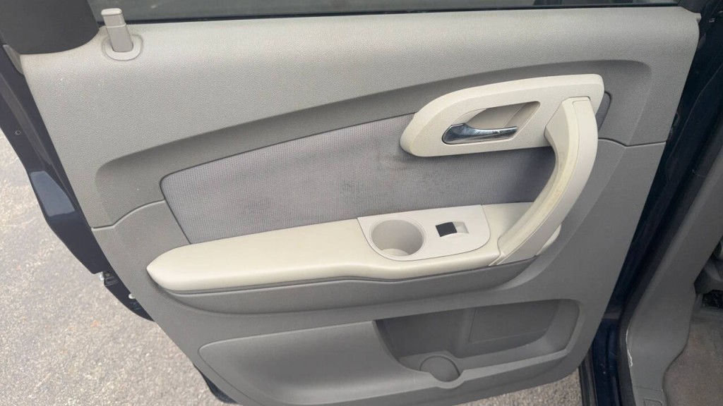 2012 Chevrolet Traverse Image 12