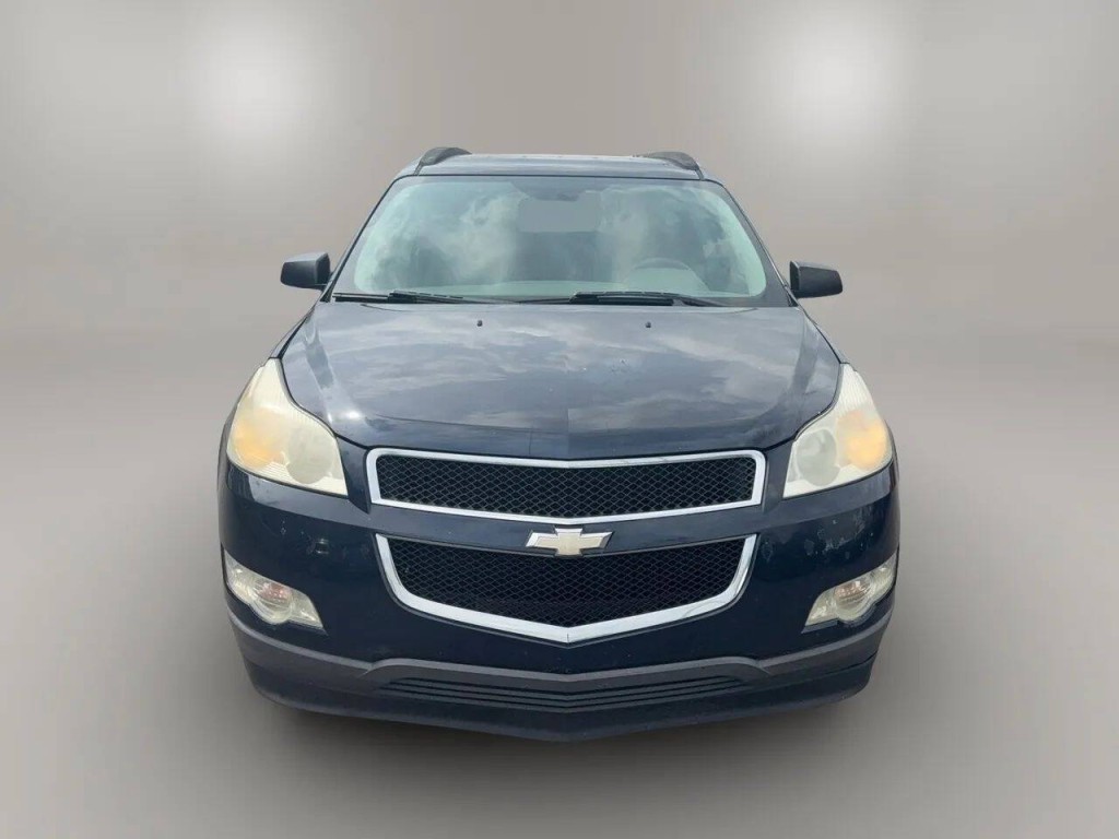 2012 Chevrolet Traverse Image 2