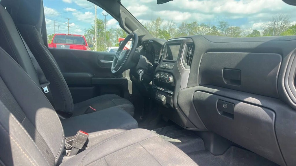2019 Chevrolet Silverado 1500 Image 9