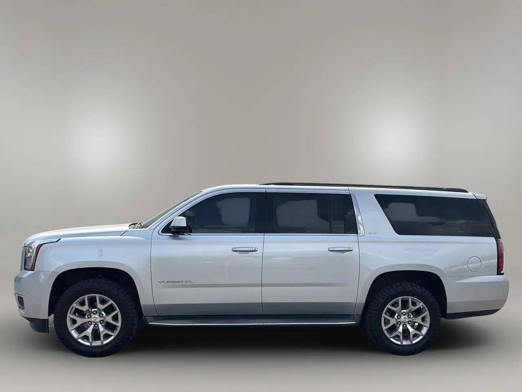 2015 GMC Yukon Image 2