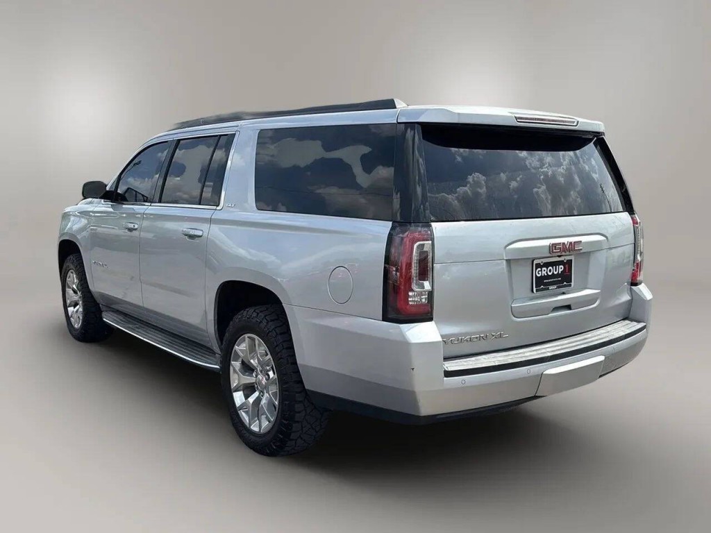2015 GMC Yukon Image 3
