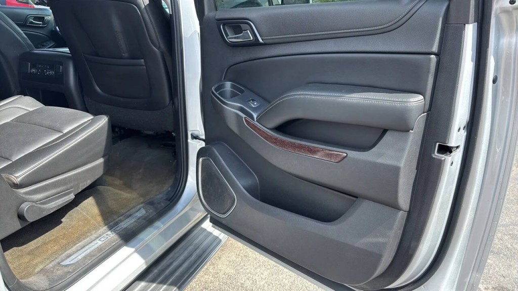 2015 GMC Yukon Image 13