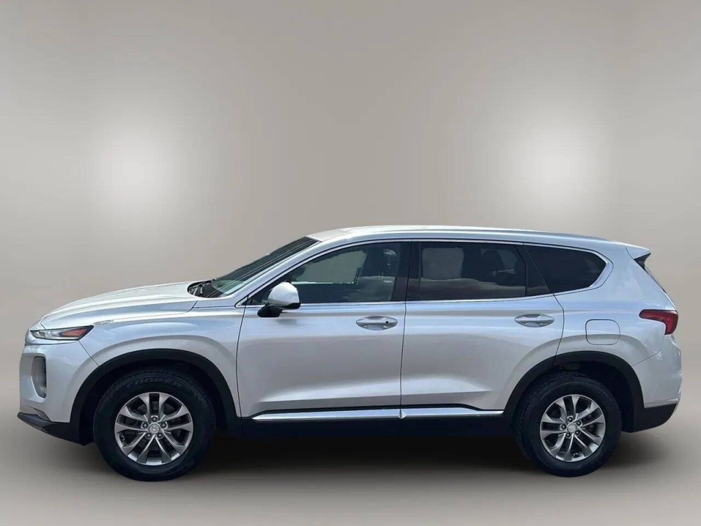 2019 Hyundai Santa Fe Image 2