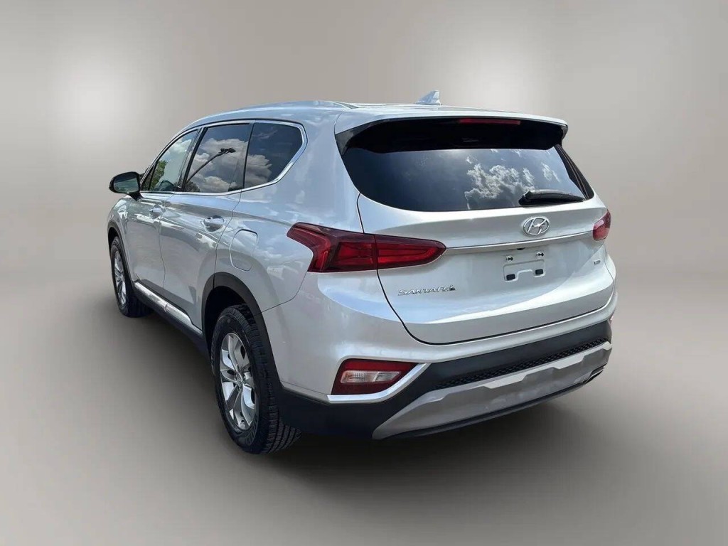 2019 Hyundai Santa Fe Image 3